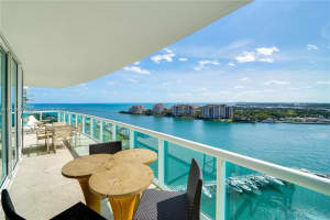 1000 South Pointe Dr, Miami Beach, FL 33139, Sold 11/22/21