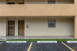 8893 Fontainebleau Blvd, Miami, FL 33172, Sold 01/07/22