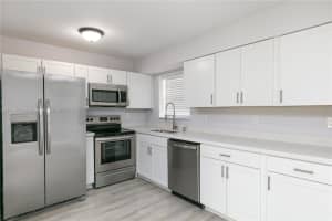 8893 Fontainebleau Blvd, Miami, FL 33172, Sold 01/07/22