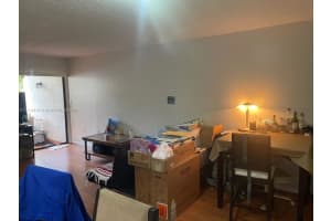 9437 Fontainebleau Blvd, Miami, FL 33172, Sold 12/20/21