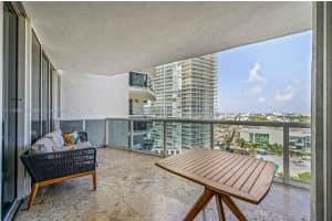 400 Alton Rd, Miami Beach, FL 33139, Sold 01/05/22