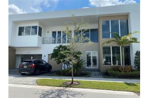 10250 NW 75th Terrace, Doral, FL 33178, Sold 05/05/22