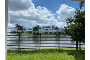10250 NW 75th Terrace, Doral, FL 33178, Sold 05/05/22