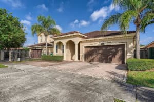 15173 SW 16th Ln, Miami, FL 33185, Sold 12/03/21