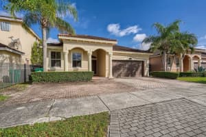 15173 SW 16th Ln, Miami, FL 33185, Sold 12/03/21