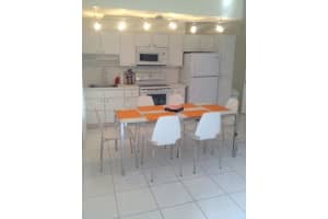 949 Pennsylvania Ave, Miami Beach, FL 33139, Sold 11/30/21