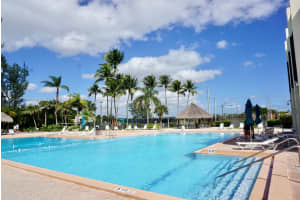 7601 SW 102nd Pl, Miami, FL 33173, Sold 01/31/22