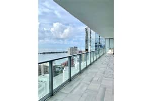 Brickell House, 1300 Brickell Bay Dr, Miami, FL 33131, Sold 02/11/22