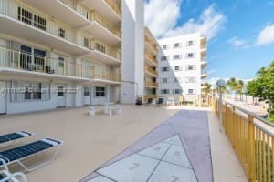 901 S Surf Rd, Hollywood, FL 33019, Sold 01/27/22