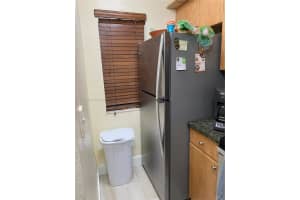 7991 NW 8th St, Miami, FL 33126, Sold 12/01/21