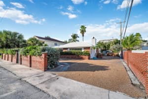 3329 NE 17th St, Fort Lauderdale, FL 33305, Sold 03/28/22