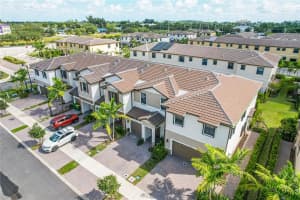 4654 Santa Cruz Way, Davie, FL 33314, Sold 12/07/21