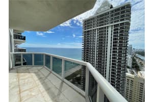 4779 Collins Ave, Miami Beach, FL 33140, Sold 12/06/21