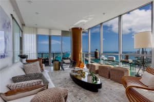 217 NE 11th St, Miami, FL 33132, Sold 04/04/22