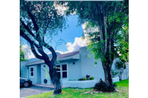 13930 SW 57th Ln, Miami, FL 33183, Sold 12/23/21