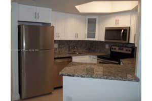 8343 Lake Dr, Doral, FL 33166, Sold 08/22/22