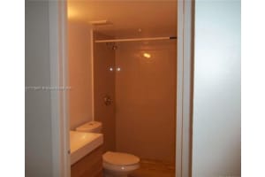 8343 Lake Dr, Doral, FL 33166, Sold 08/22/22