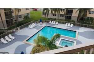 8215 Lake Dr, Doral, FL 33166, Sold 07/13/22