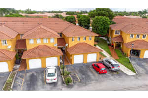 7533 NW 176th Terrace, Hialeah, FL 33015, Sold 12/09/21