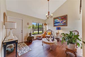 19038 NW 80th Ct, Hialeah, FL 33015, Sold 12/05/21