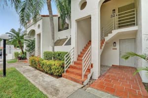 3559 Magellan Cir, Miami, FL 33180, Sold 12/07/21