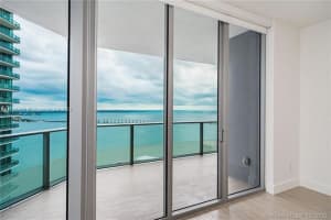 3301, 1300 Brickell Bay Dr #3505, Miami, FL 33131, Sold 04/22/22