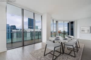 3301, 1300 Brickell Bay Dr #3505, Miami, FL 33131, Sold 04/22/22