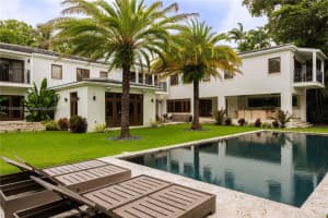 2767 Sunset Dr, Miami Beach, FL 33140, Sold 04/25/22
