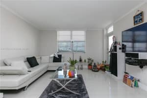 3001 S Ocean Dr, Hollywood, FL 33019, Sold 03/31/22