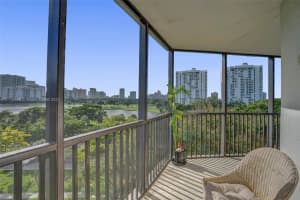 3475 N Country Club Dr, Miami, FL 33180, Sold 03/15/22
