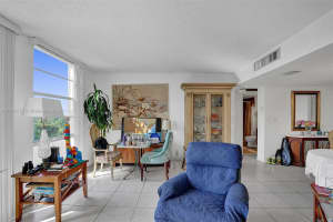 3475 N Country Club Dr, Miami, FL 33180, Sold 03/15/22