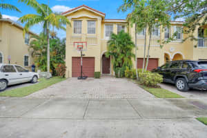 14957 SW 9th Terrace, Miami, FL 33194, Sold 01/28/22