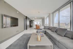 16901 Collins Ave, Sunny Isles Beach, FL 33160, Sold 05/05/22