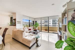 170 Ocean Ln Dr, Key Biscayne, FL 33149, Sold 01/27/22