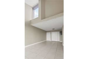 8870 Fontainebleau Blvd, Miami, FL 33172, Sold 12/27/21