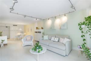 1020 Meridian Ave, Miami Beach, FL 33139, Sold 04/01/22