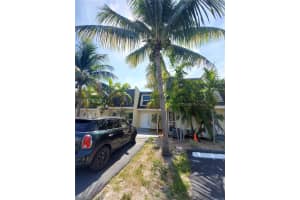 523 SW 1st Ct, Boynton Beach, FL 33435, Sold 03/08/22