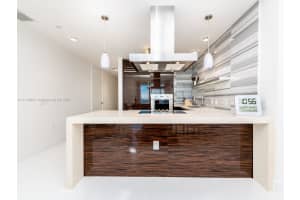 1100 Biscayne Blvd, Miami, FL 33132, Sold 01/03/22