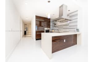 1100 Biscayne Blvd, Miami, FL 33132, Sold 01/03/22