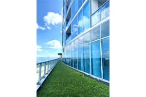 Blue on the Bay, 601 NE 36th St, Miami, FL 33137, Sold 12/15/21