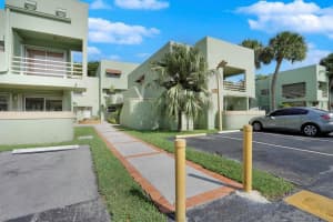 11173 NW 7th St, Miami, FL 33172, Sold 12/02/21