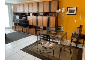 100 Lincoln Rd, Miami Beach, FL 33139, Sold 08/02/22