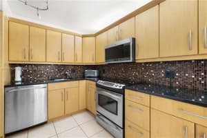 2801 NE 183rd St #2112w, Aventura, FL 33160, Sold 01/28/22