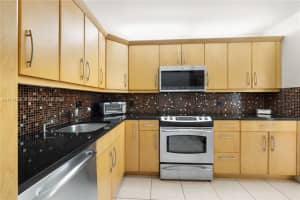 2801 NE 183rd St #2112w, Aventura, FL 33160, Sold 01/28/22