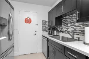 800 NE 195th St, Miami, FL 33179, Sold 01/18/22