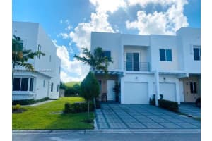 7235 NW 102nd Pl, Doral, FL 33178, Sold 03/31/22
