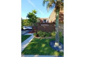 764 SW 120th Way, Davie, FL 33325, Sold 12/09/21
