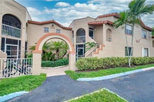 365 SW 86th Ave, Pembroke Pines, FL 33025, Sold 12/21/21