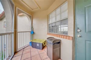 365 SW 86th Ave, Pembroke Pines, FL 33025, Sold 12/21/21