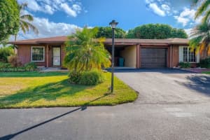 542 SE 28th Cir, Boynton Beach, FL 33435, Sold 01/07/22